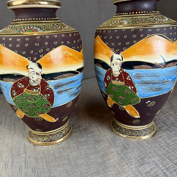 Set Pair of 2 Satsuma Vases Urns Japan Gilted Gold Tone Hand Painted Matching - Picture 3 of 11